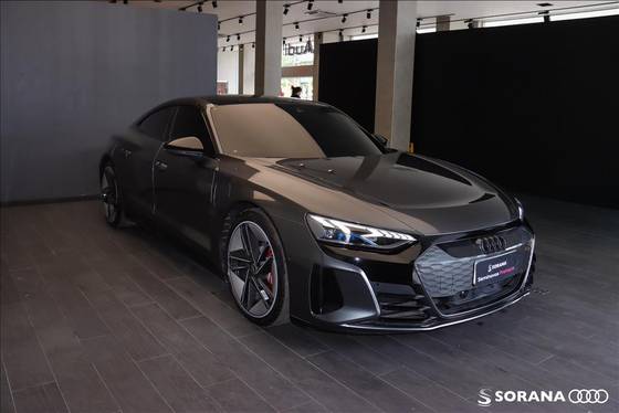 AUDI RS E-TRON GT ELÉTRICO QUATTRO